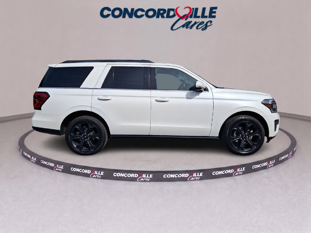 Used 2023 Ford Expedition Limited AWD/4WD image 7