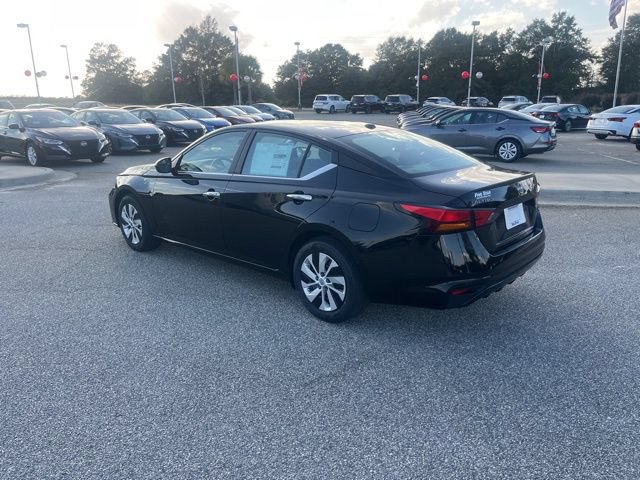New 2025 Nissan Altima 2.5 S FWD image 8