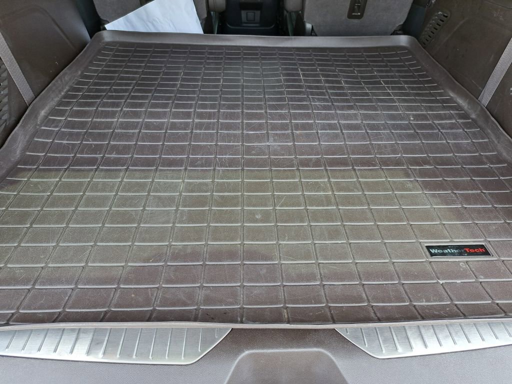 Used 2023 GMC Yukon Denali RWD image 25