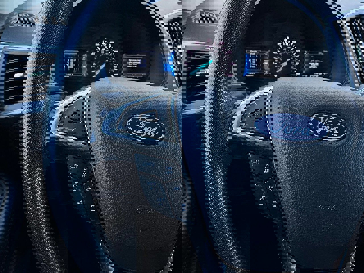 Used 2024 Ford Edge SEL image 31