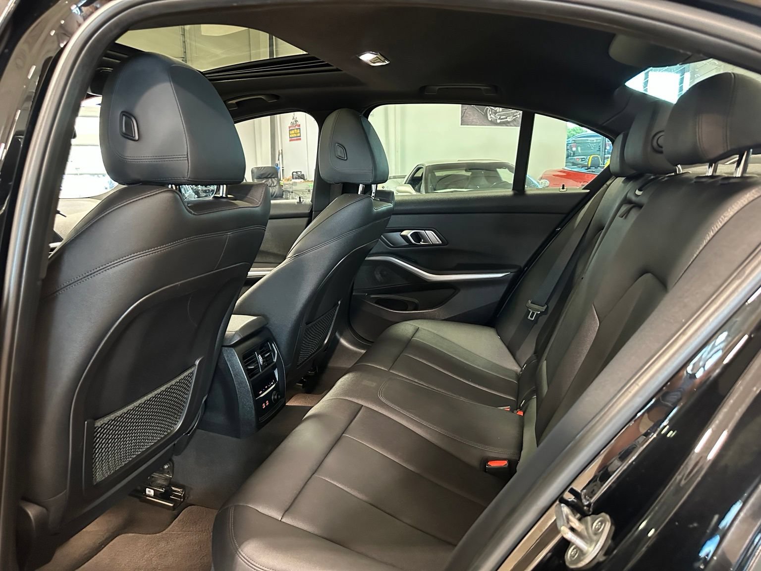 Used 2020 BMW 330i Sedan w/ Driving Assistance Package RWD image 32