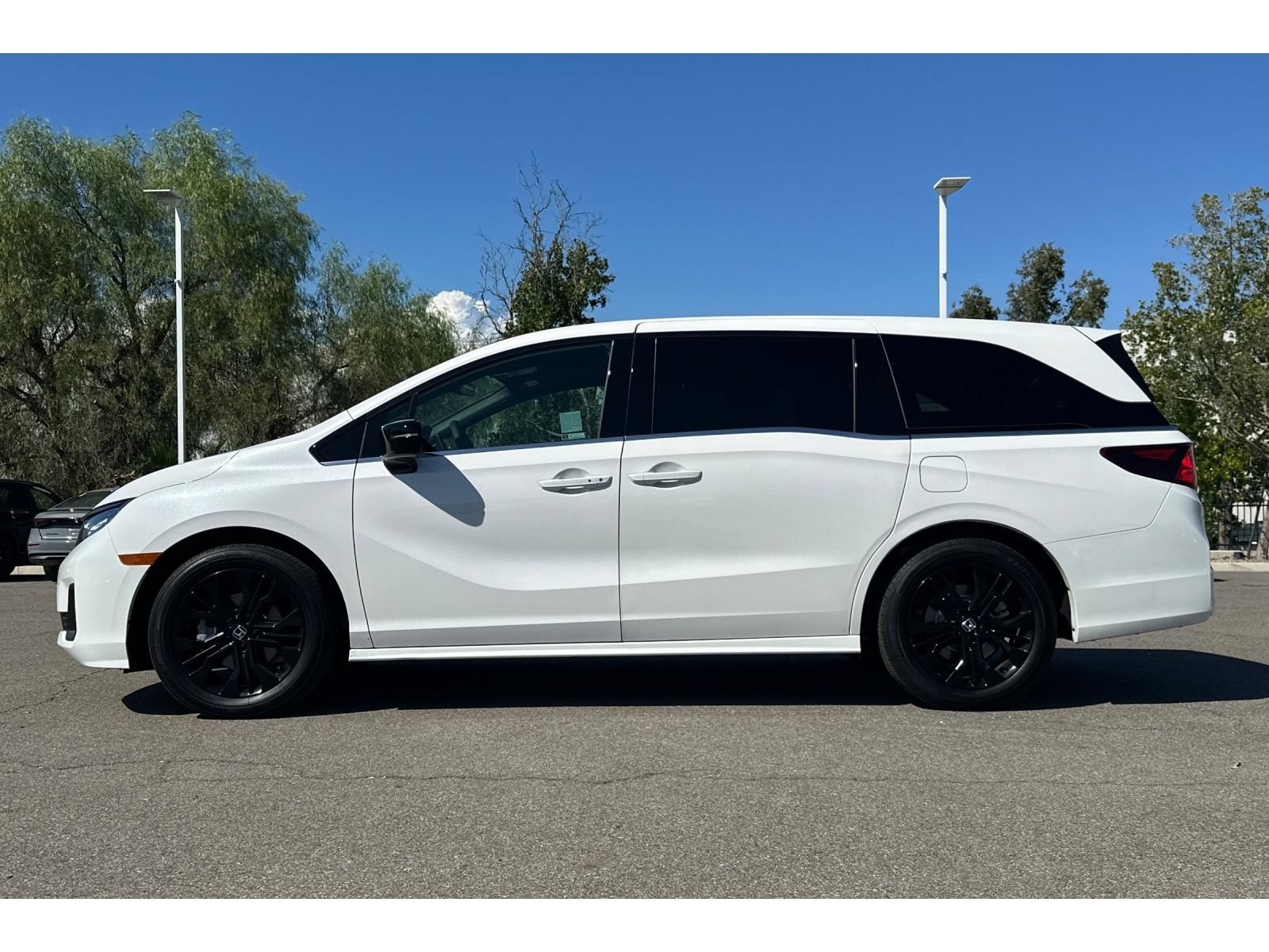 Used 2026 Honda Odyssey Sport-L image 2
