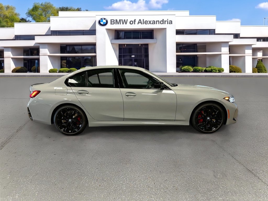 New 2026 BMW 330i xDrive Sedan w/ M Sport Package AWD/4WD image 4