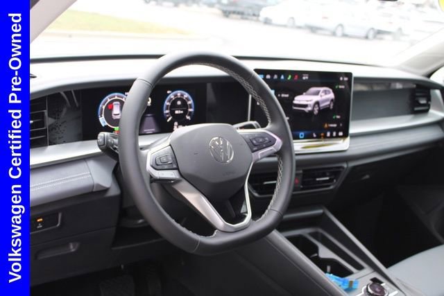 Used 2025 Volkswagen Tiguan SE image 18