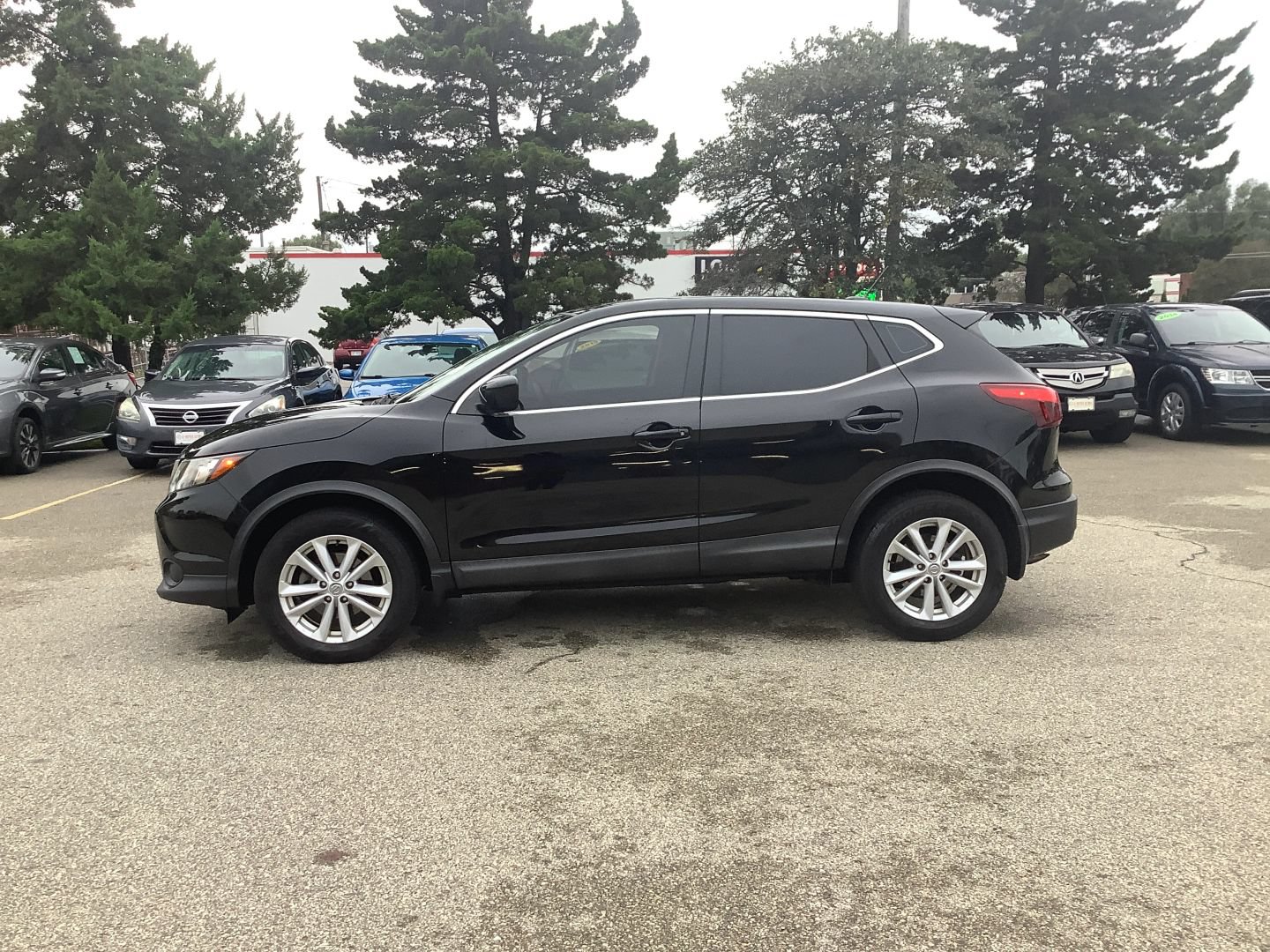Used 2018 Nissan Rogue Sport S w/ S Appearance Package AWD/4WD image 5