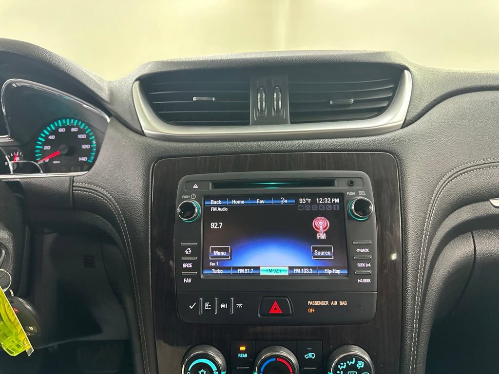 Used 2015 Chevrolet Traverse LT w/ Style and Technology Package FWD image 44