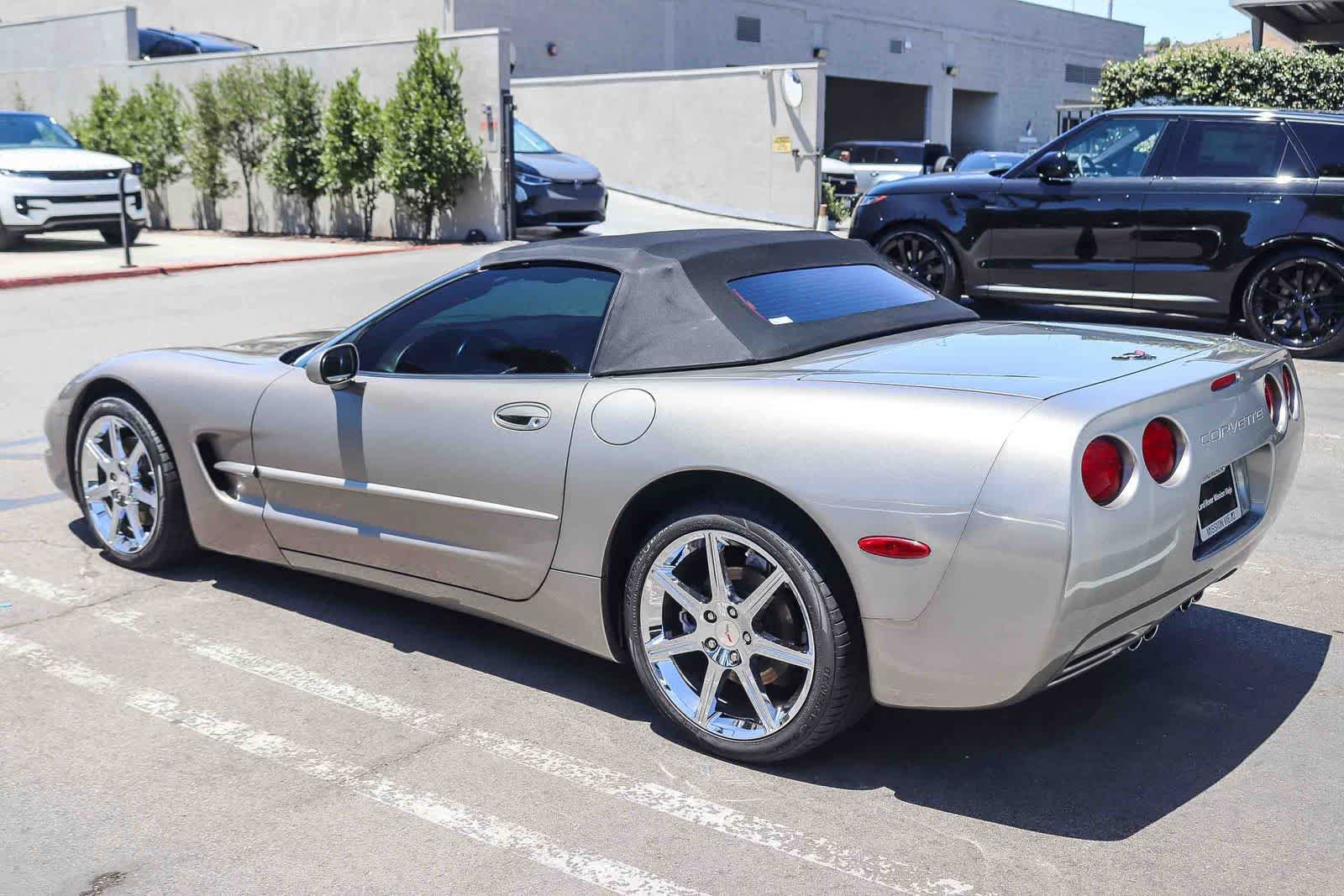 Used 2002 Chevrolet Corvette Convertible w/ Preferred Equipment Group2 RWD image 5