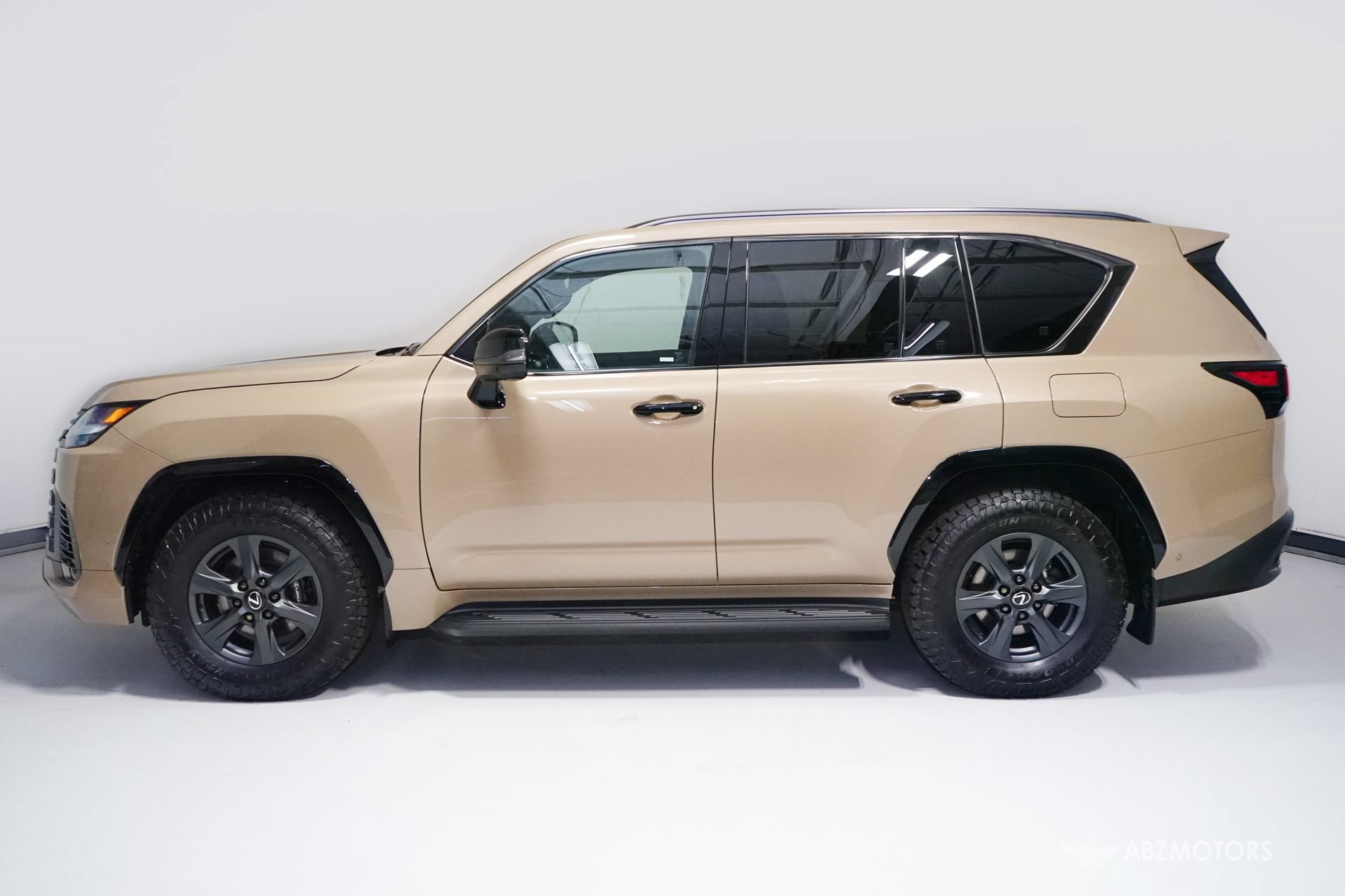 Used 2026 Lexus LX 700h Overtrail AWD/4WD image 4