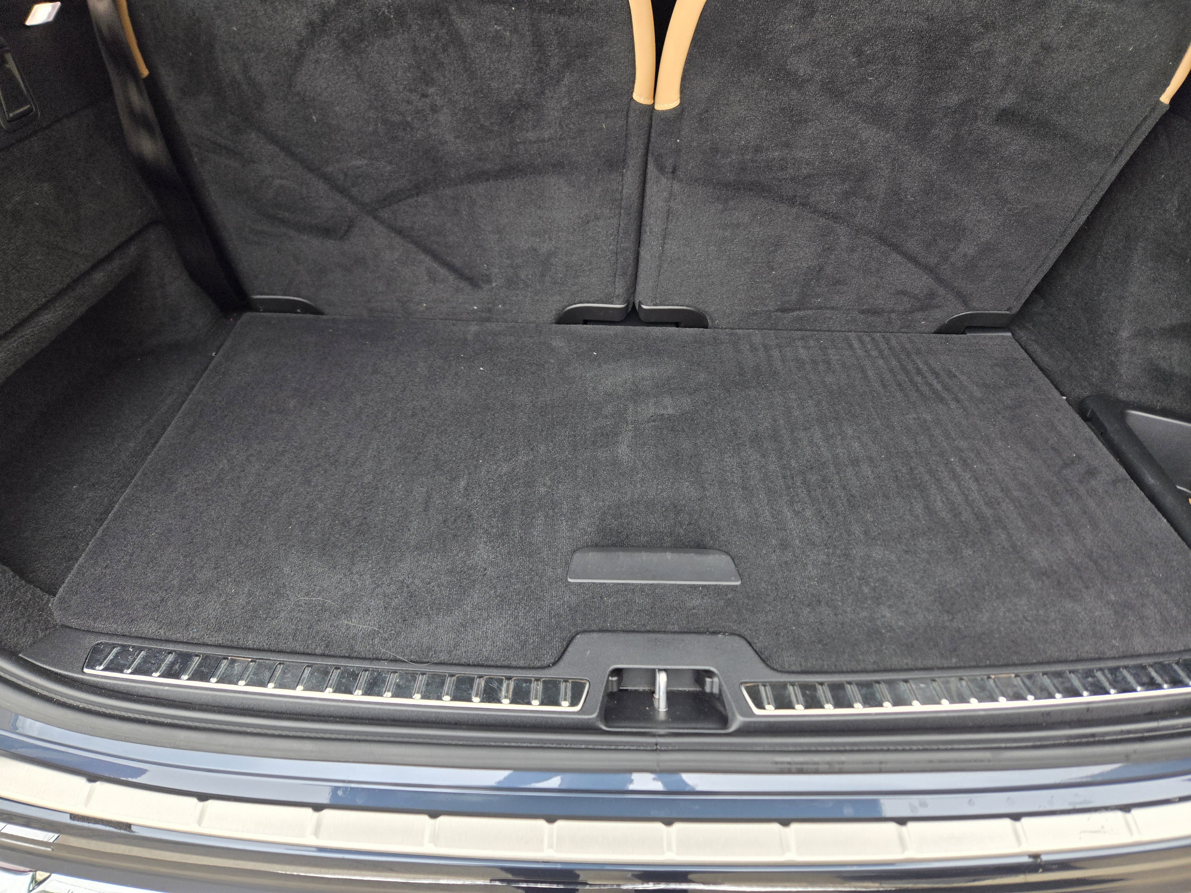 Used 2023 Volvo XC90 T8 Ultimate w/ Protection Package Premier image 31