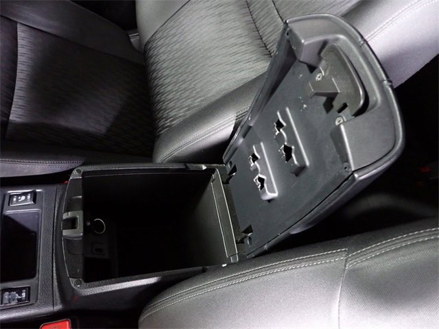 Used 2020 Nissan Rogue SV image 34