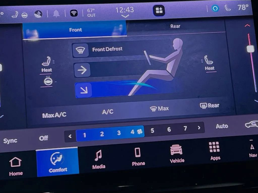 Used 2025 Jeep Grand Cherokee L Limited w/ Black Appearance Package image 21