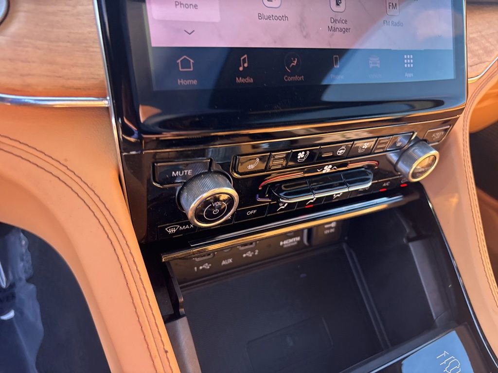 Used 2024 Jeep Grand Cherokee Summit image 46