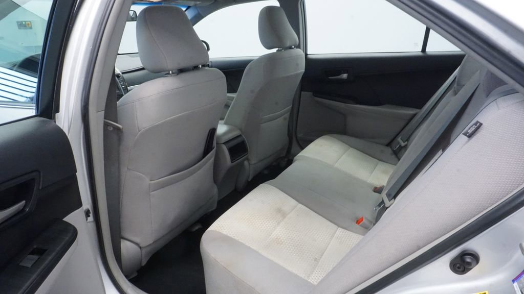 Used 2013 Toyota Camry LE image 23