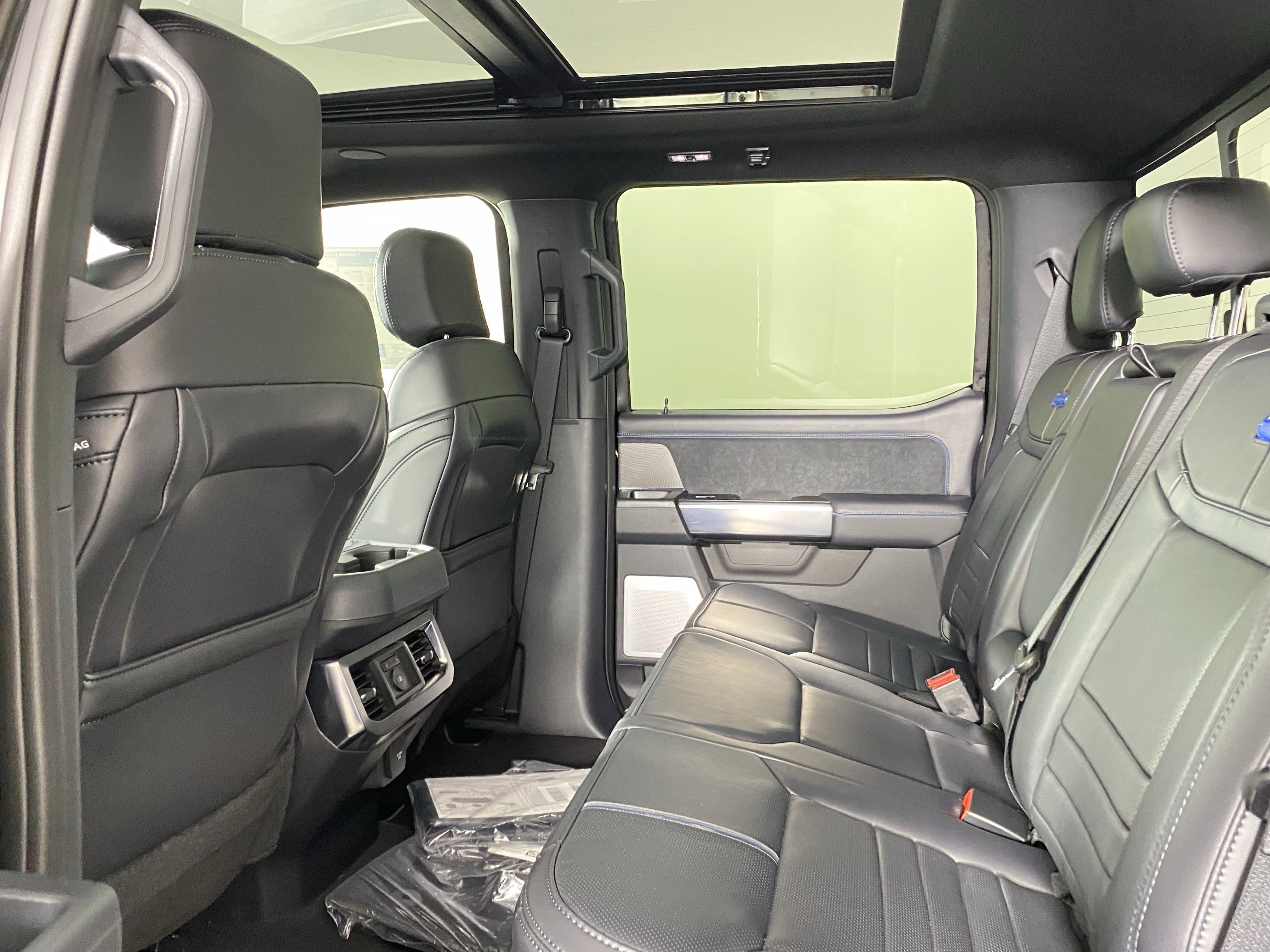 New 2025 Ford F350 Platinum w/ Tremor Off-Road Package image 14