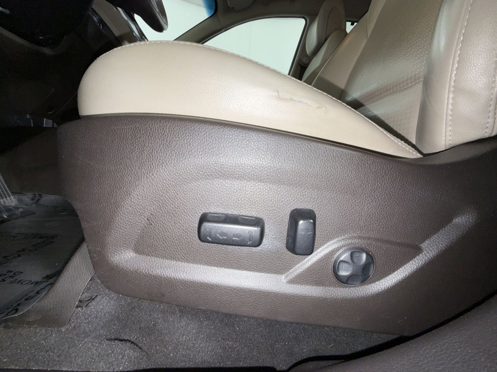 Used 2014 Hyundai Santa Fe Sport 2.0T w/ Navigation Package 06 AWD/4WD image 14