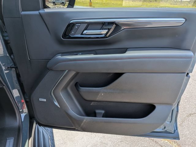 Used 2026 Chevrolet Tahoe RST w/ Comfort Package AWD/4WD image 39