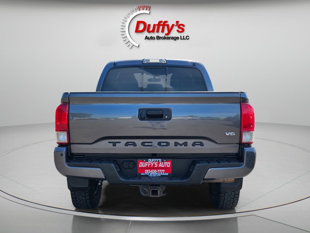 Used 2016 Toyota Tacoma TRD Off-Road AWD/4WD image 17