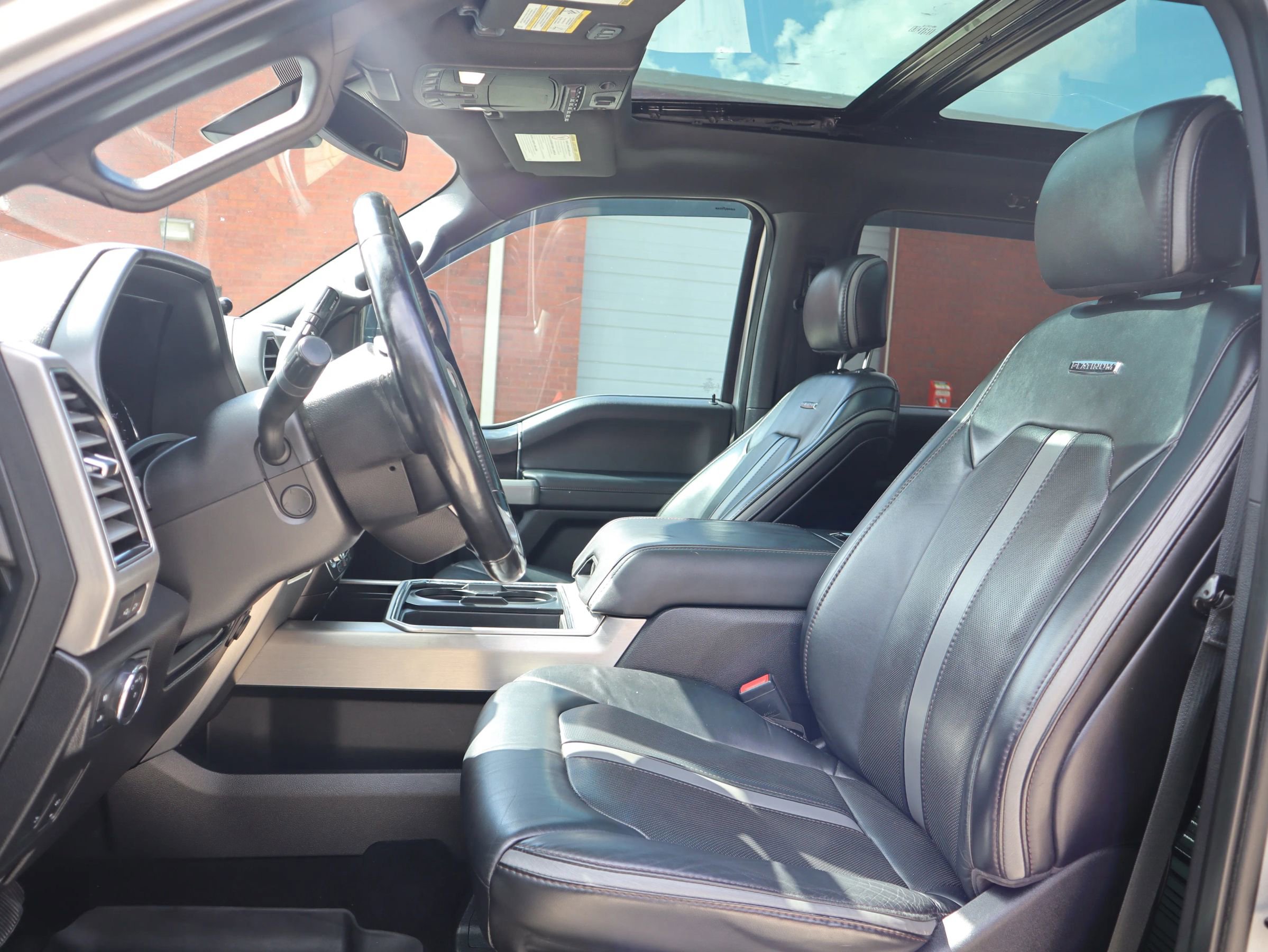 Used 2019 Ford F450 Platinum image 27