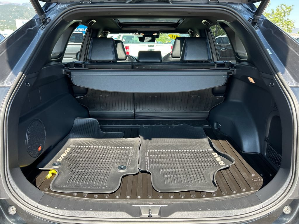 Used 2020 Toyota RAV4 XSE AWD/4WD image 5