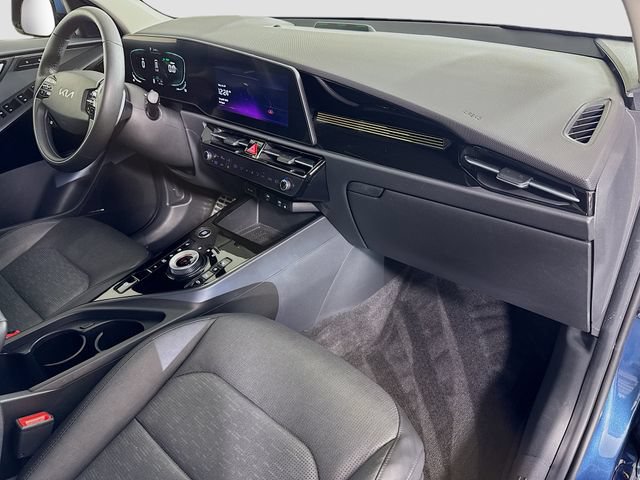 Used 2023 Kia Niro SX Touring FWD image 31