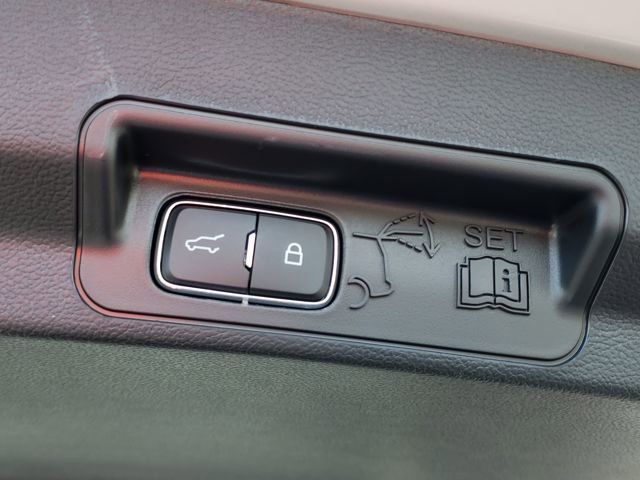 New 2026 Ford Explorer Active w/ Active Comfort Package image 9