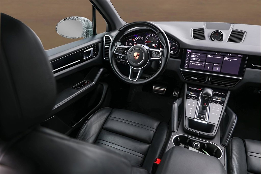 Used 2020 Porsche Cayenne S image 18