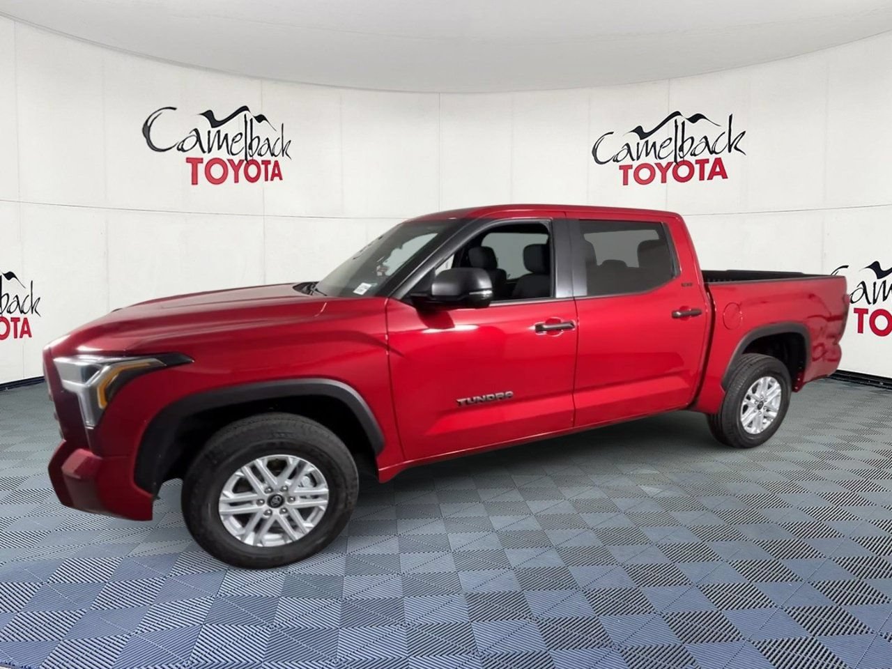 Used 2026 Toyota Tundra SR5 w/ SR5 Convenience Package AWD/4WD image 7