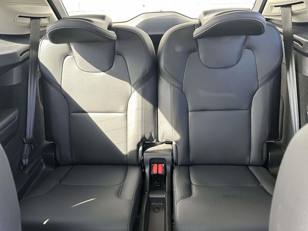 Used 2023 Volvo XC90 B6 Plus AWD/4WD image 12