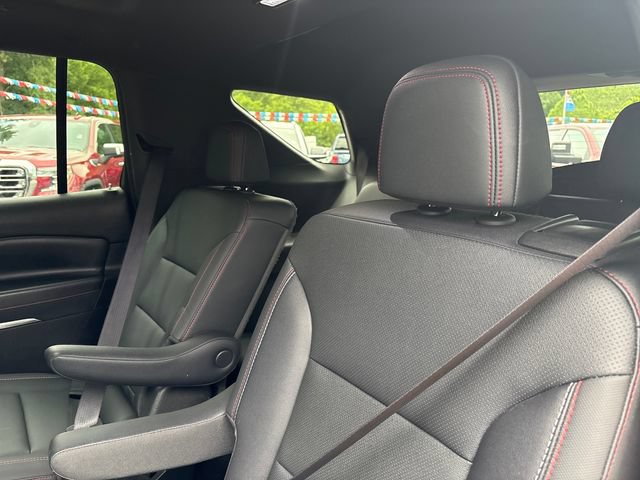 Used 2025 Chevrolet Traverse Z71 w/ LPO, Floor Liner Package AWD/4WD image 22