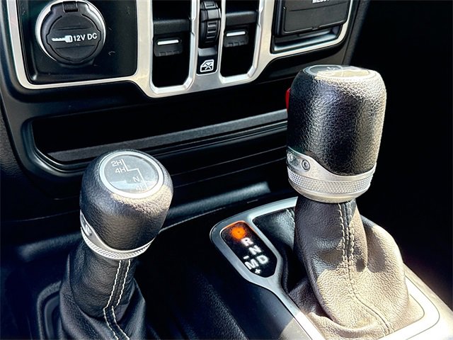 Used 2018 Jeep Wrangler Unlimited Sahara image 18