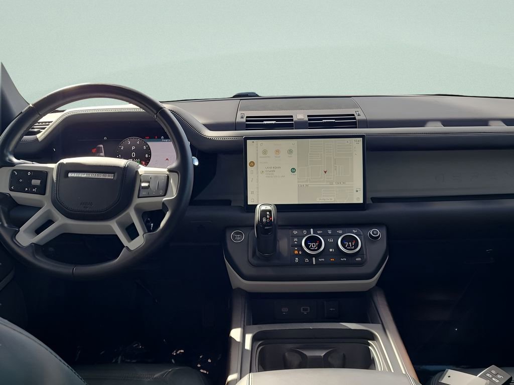 Used 2023 Land Rover Defender 130 First Edition image 21