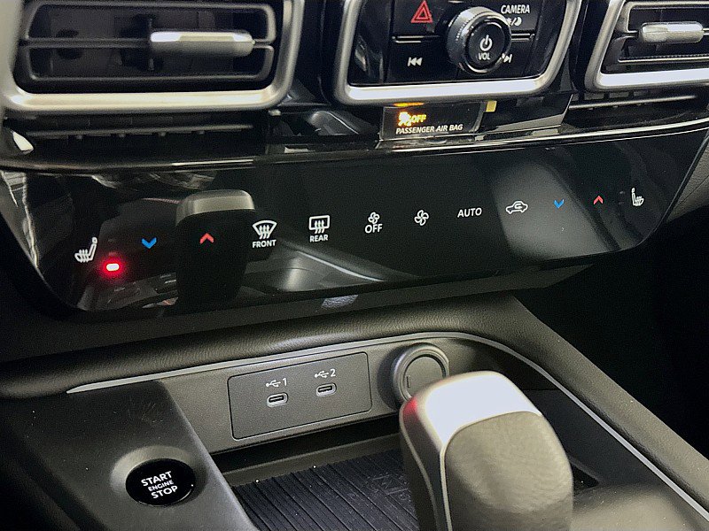 New 2026 Nissan Sentra SR w/ SR Premium Package FWD image 17