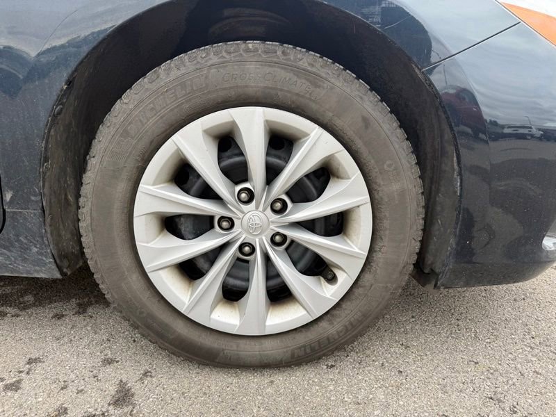 Used 2015 Toyota Camry LE FWD image 6