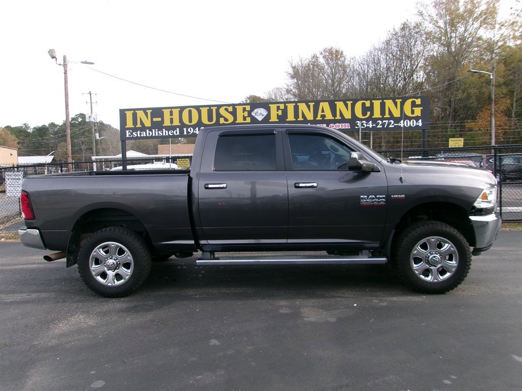 Used 2015 RAM 2500 SLT w/ Luxury Group image 7