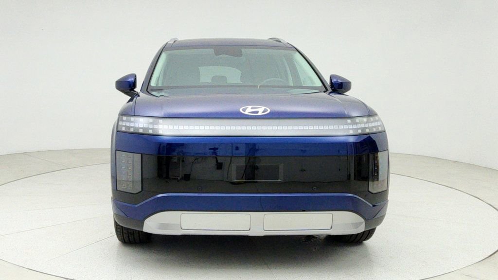 Used 2026 Hyundai Ioniq 9 SE image 2