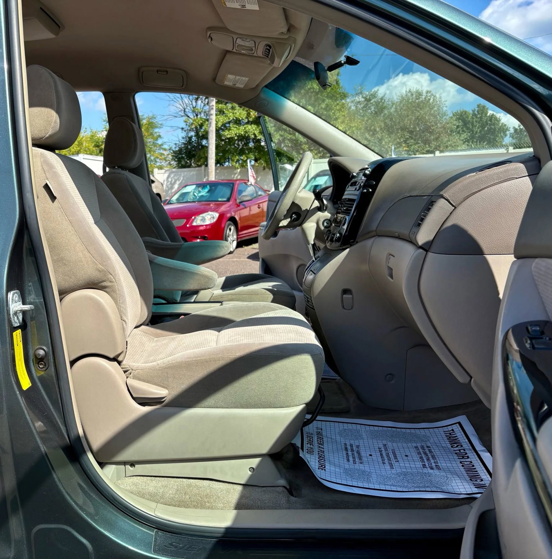 Used 2005 Toyota Sienna LE image 28