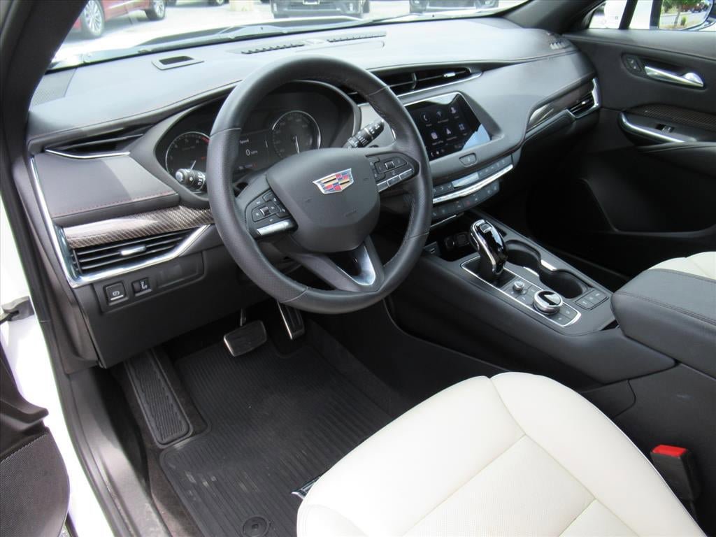Used 2023 Cadillac XT4 Sport FWD image 14