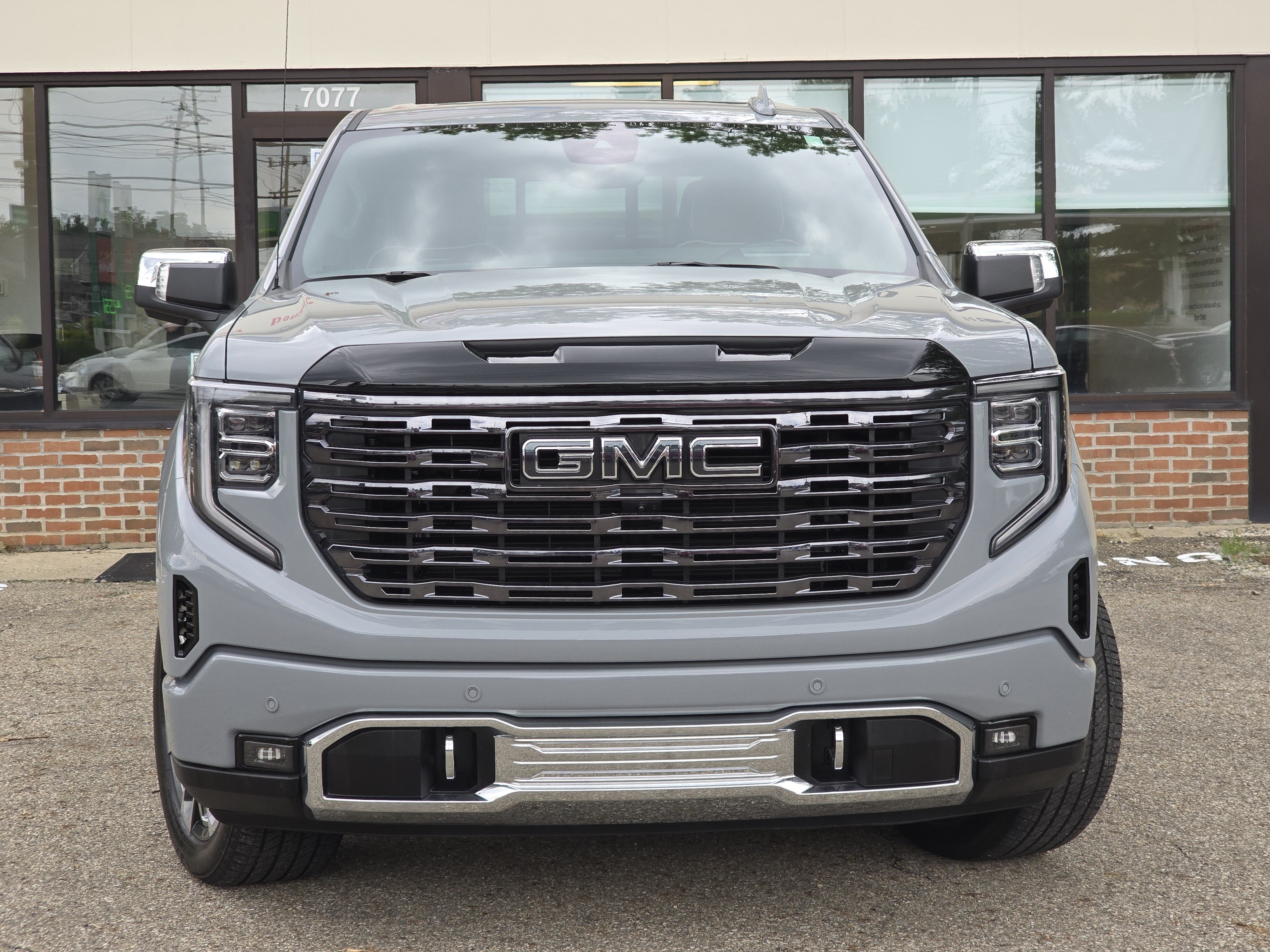 Used 2025 GMC Sierra 1500 Denali Ultimate AWD/4WD image 17