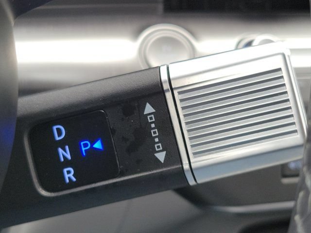Certified 2025 Hyundai Kona Electric SEL FWD image 30