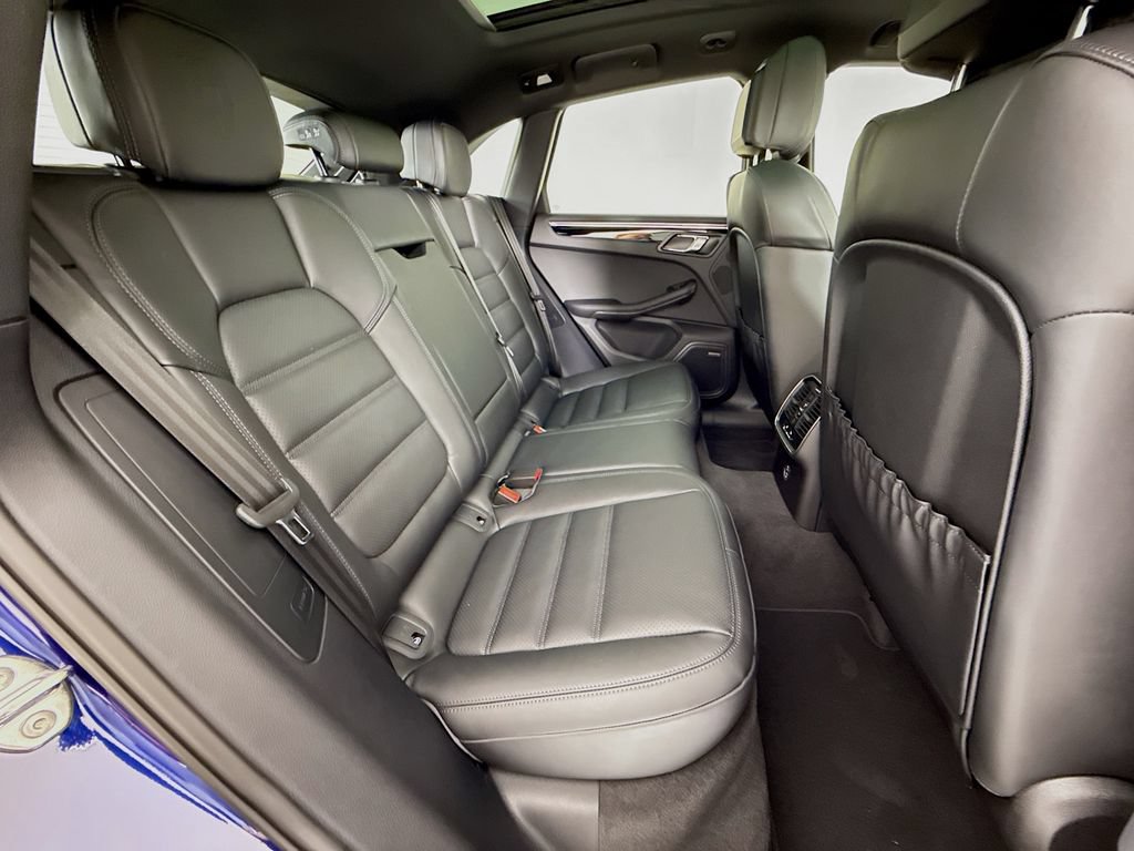 New 2026 Porsche Macan AWD/4WD image 32