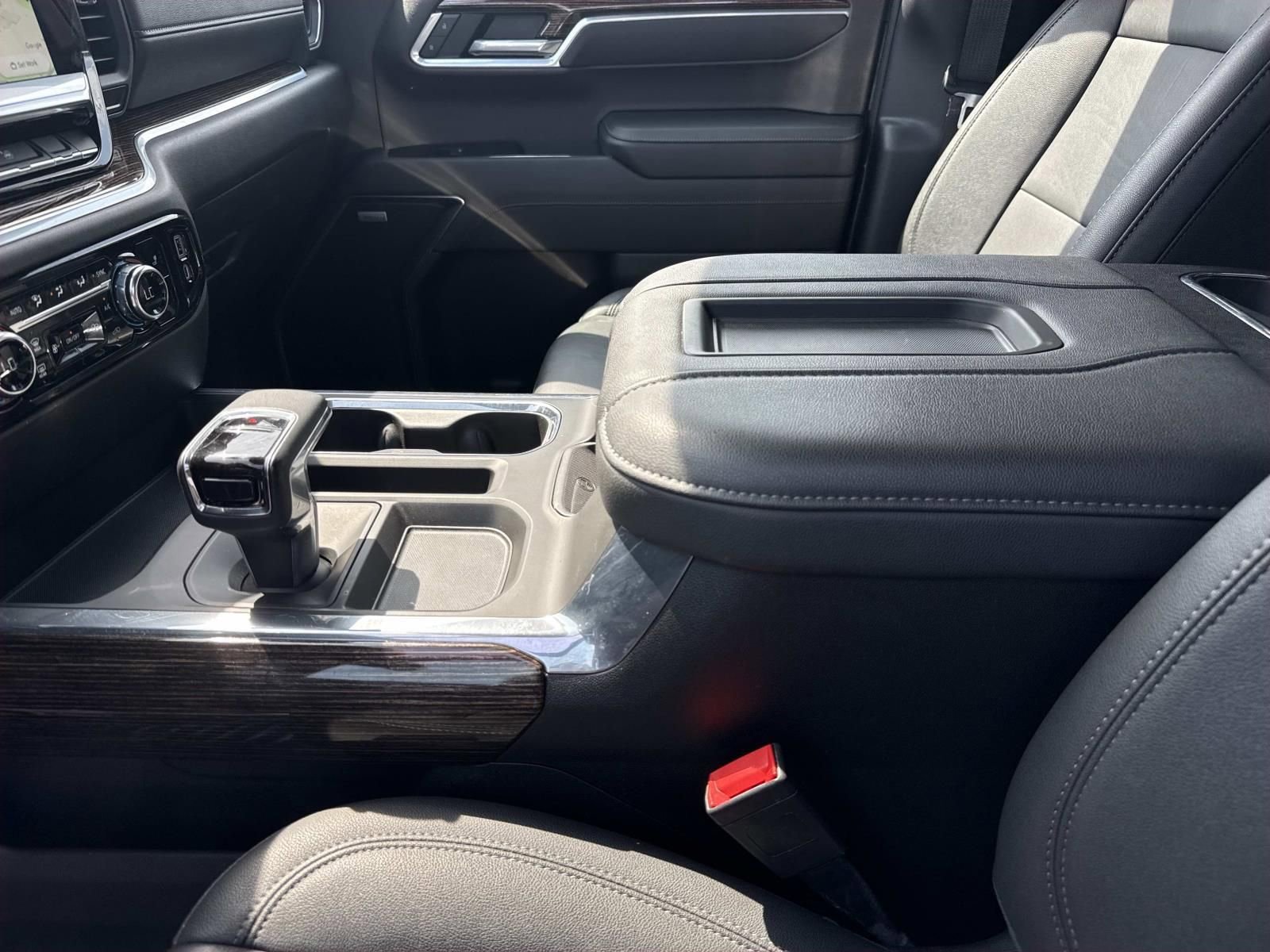 Used 2022 GMC Sierra 1500 Elevation w/ Elevation Premium Package image 19