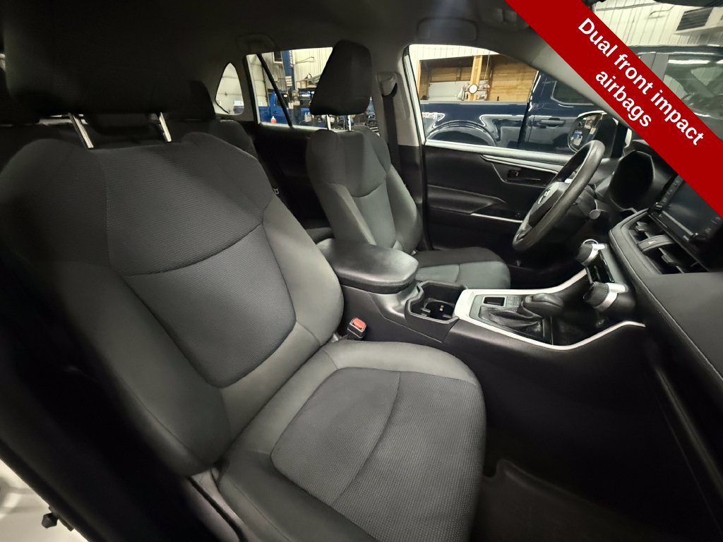 Used 2022 Toyota RAV4 LE AWD/4WD image 42