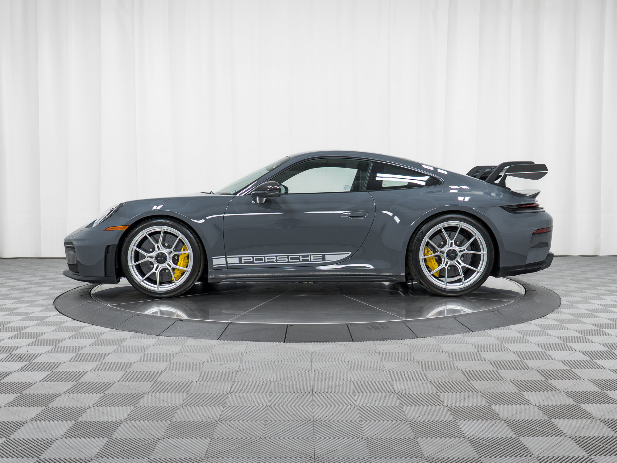 Used 2026 Porsche 911 GT3 image 2