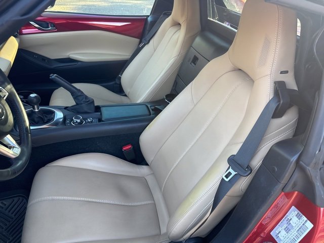 Used 2017 MAZDA MX-5 Miata RF Grand Touring image 8