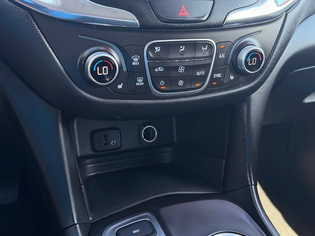 Used 2018 Chevrolet Equinox LT AWD/4WD image 26
