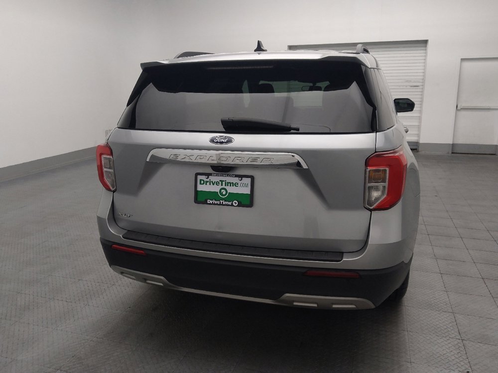 Used 2024 Ford Explorer XLT w/ Equipment Group 202A image 7