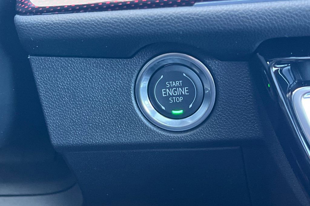 New 2026 Chevrolet Traverse Z71 w/ Enhanced Driving Package AWD/4WD image 21