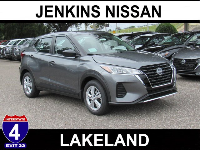 New 2025 Nissan Kicks Play S image 1