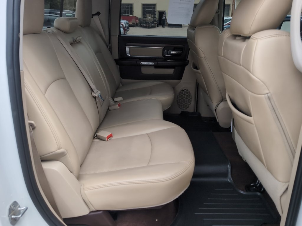 Used 2017 RAM 1500 Laramie w/ Convenience Group AWD/4WD image 19