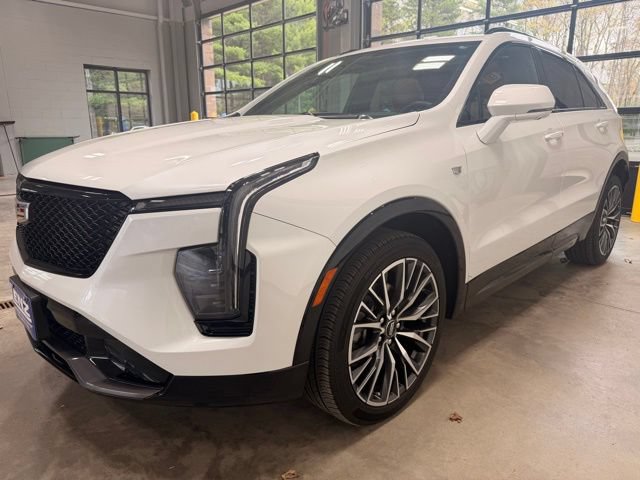 Used 2025 Cadillac XT4 Sport AWD/4WD image 4